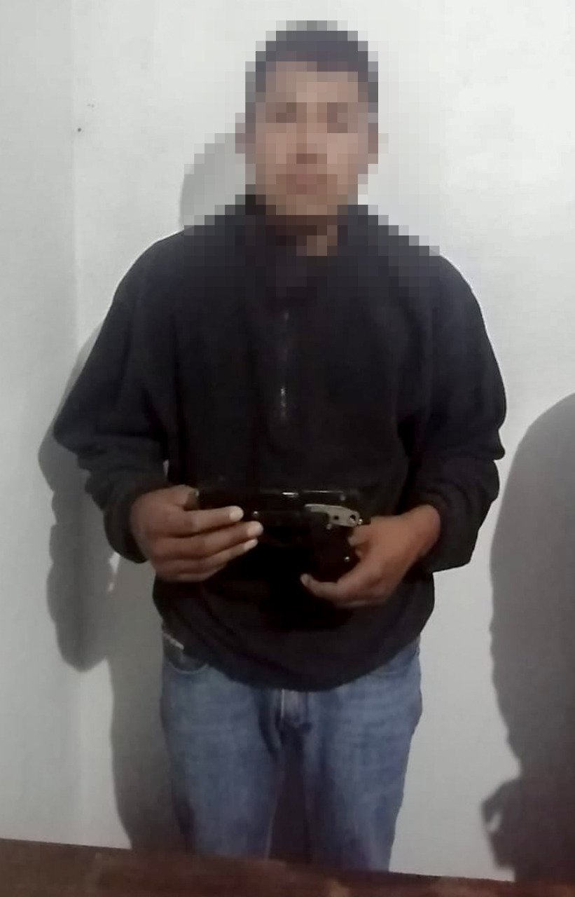 Detienen a dos masculinos por narcomenudeo en Zacatelco